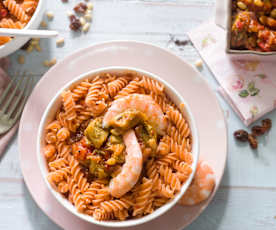 Pasta de lenteja roja con berenjena asada y langostinos