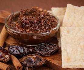 Date and Cinnamon Spread