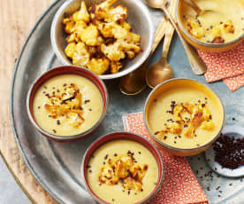 Soupe de courgette et ail au lait d amande par Thermo Rl. Une recette de  fan à retrouver dans la catégorie Soupes sur , de  Thermomix<sup>®</sup>.