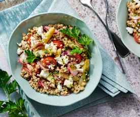 Buchweizen-Salat mit Spargel und Feta