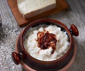 Taleggio risotto with balsamic caramelised onions