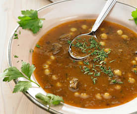 Harira met Lamsvlees en Kikkererwten