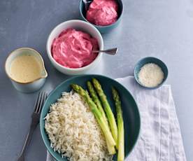 Spargel mit Parmesan-Reis, Zitronen-Hollandaise und Beerenschaum