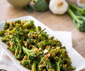 Broccolini crujiente con salsa de ajos