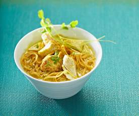 Nouilles chinoises façon thaïe au poulet