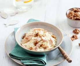 Risotto z wędzonym pstrągiem, selerem naciowym i orzechami włoskimi