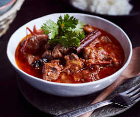 Suppenfleisch in Tomatensauce  (番茄炖牛腩)