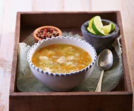 Caldo de pollo con arroz