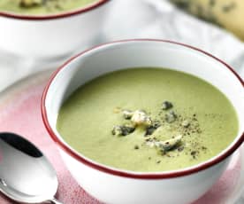 Supă de broccoli și brânză Stilton