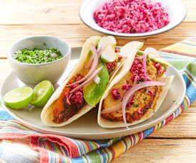 Tacos de pollo adobado