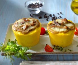 Calamaretti e funghi in cestini di polenta