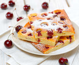 Bublanina s třešněmi