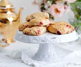 Scones de laranja e framboesa