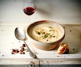 Velouté de panais à l'huile de noisette