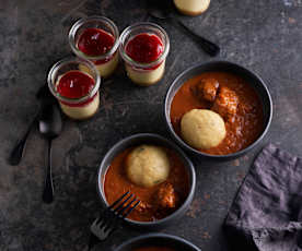 Menü: Rindergulasch mit Semmelknödeln und Cheesecakes