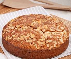 Torta allo yogurt con cioccolato al latte