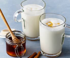 Warme Honigmilch