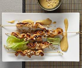 Hühnerspießchen mit Erdnusssauce