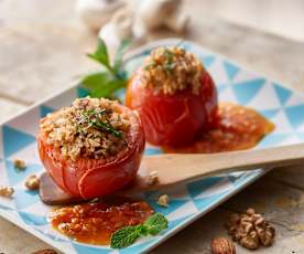Tomaten mit Pilz-Nuss-Füllung