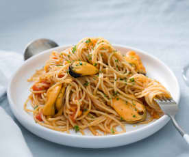 Espaguetis integrales con mejillones