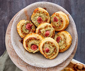 Käse-Blätterteig-Röllchen