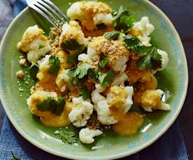 Blumenkohl mit Erdnuss-Curry-Sauce