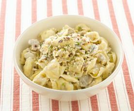 Tortellini ai funghi e frutta secca