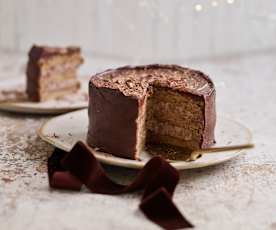 Bolo de chocolate com recheio de mascarpone