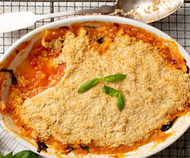 Crumble de tomates y albahaca