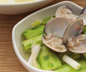 米酒蛤蜊蒸丝瓜