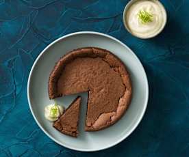 Chocolate cake with lime cream