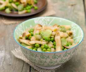 Bób z zielonym groszkiem w słodkim sosie gruszkowym