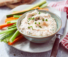 Möhren-Quark-Aufstrich mit Walnüssen