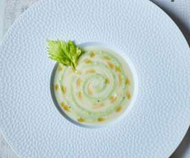 Sellerieswirlsuppe