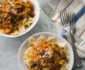 Spicy Sausage Farfalle with Sun-dried Tomatoes and Olives - Farfalle con salsiccia piccante, pomodori secchi e olive