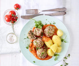 Hackbällchen mit Tomatensauce