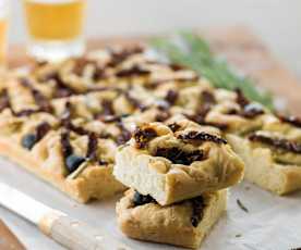 Focaccia de romero y jitomate deshidratado