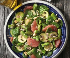 Salade de courgette, asperge et pamplemousse