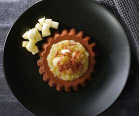 Latte cotto al cioccolato con coulis di pere e zenzero