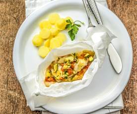 Rodaballo con verduras en papillote