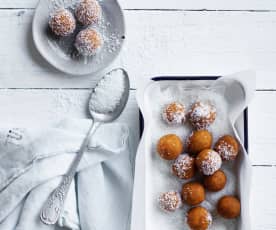 Apricot and carrot bliss balls