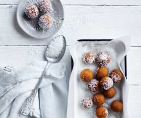 Apricot and carrot bliss balls