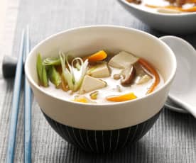 Sopa de miso con vegetales