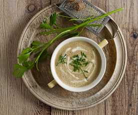 Erdäpfelschaumsuppe mit Steinpilzen