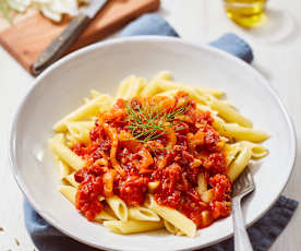 Fenchel-Tomatensugo mit Salami 