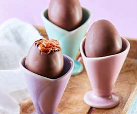 Huevos de chocolate con dulce de leche