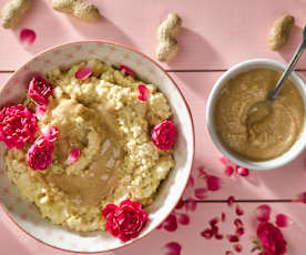 Jáhlová kaše s domácím arašídovým máslem