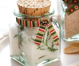 Sal aromatizado com alecrim