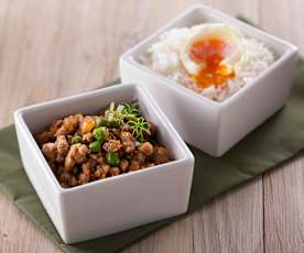 溫泉蛋豬肉醬飯