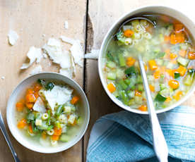 Minestrone de légumes aux petites pâtes